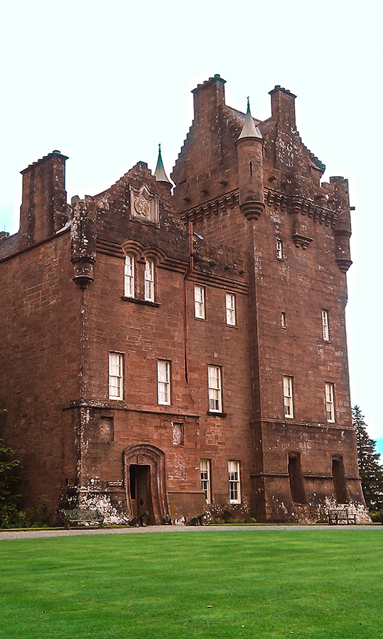 Sandbraes-Brodick-Castle